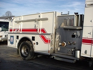 2004 PIERCE FIRETRUCK PUMPER DAMAGED-WRECKED- PARTS FOR SALE