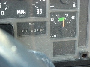 1998 INTERNATIONAL 4700 DT 466E DIESEL 18FT REFER BOX FOR SALE