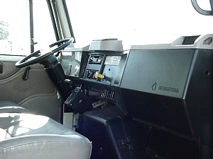 1998 INTERNATIONAL 4700 DT 466E DIESEL 18FT REFER BOX FOR SALE
