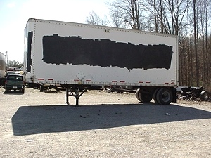 1993 WABASH 28FT INCLOSED CARGO TRAILER 102