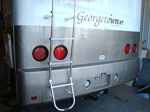 2005 GEORGETOWN FOREST RIVER 37FT 2-SLIDE USED PARTS - PARTING OUT