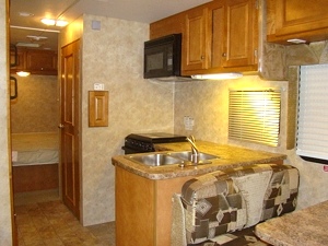 2008 GULFSTREAM YELLOW STONE 29-1/2 FT CLASS C MOTORHOME FOR SALE 
