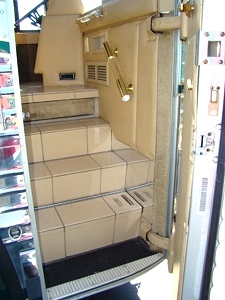 1999 PREVOST COUNTRY COACH XL45 PREVOST FOR SALE 