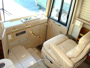 1999 PREVOST COUNTRY COACH XL45 PREVOST FOR SALE 