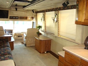 1999 PREVOST COUNTRY COACH XL45 PREVOST FOR SALE 