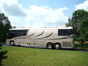 2001 Star Coach MCI Renaissance 45 FT Bus For Sale