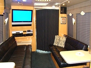 2001 Star Coach MCI Renaissance 45 FT Bus For Sale