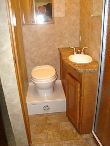 RV RENTAL LONDON KENTUCKY MOTORHOME -  VISONE RV 