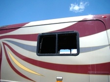 2000 FEATHERLITE VOGUE USED PARTS FOR SALE 45FT 1-SLIDE PARTING OUT