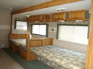 2006 WILDERNESS 31FT 1 SLIDE ( BUNKS) BY FLEETWOOD TRAVEL TRAILER FOR SALE