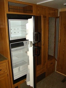 2006 WILDERNESS 31FT 1 SLIDE ( BUNKS) BY FLEETWOOD TRAVEL TRAILER FOR SALE