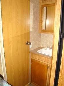 2005 CROSSROADS ZINGER 27BH 28FT LITE WEIGHT TRAVEL TRAILER FOR SALE