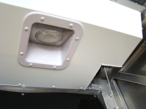 2009 RANCE ROUGH RIDER ALUMINUM INCLOSED TRAILER 