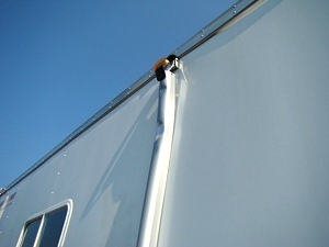 2009 RANCE ROUGH RIDER ALUMINUM INCLOSED TRAILER 