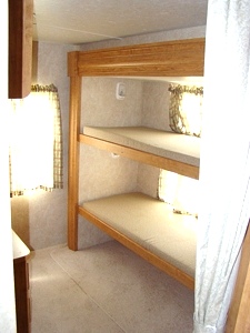 2006 AMERI-CAMP 325 RBHS 34' 2 SLIDE OUTS (used travel trailer)