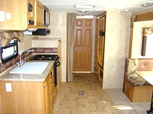 2009 PLAY-MOR 30FT 1 SLIDE TRAVEL TRAILER FOR SALE (BUNKS)
