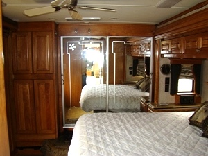2007 MONACO CAMELOT 42PDQ 42FT 4 SLIDE MOTORHOME SALVAGE / DAMAGED