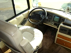 2000 MONACO WINDSOR MOTORHOME SALAVGE / DAMAGED
