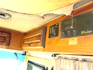 2000 MONACO WINDSOR MOTORHOME SALAVGE / DAMAGED
