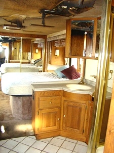 2000 MONACO WINDSOR MOTORHOME SALAVGE / DAMAGED