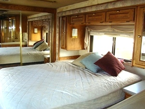 2000 MONACO WINDSOR MOTORHOME SALAVGE / DAMAGED