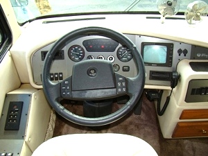 2000 MONACO WINDSOR MOTORHOME SALAVGE / DAMAGED