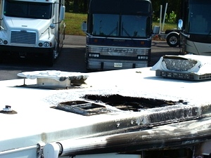 2000 MONACO WINDSOR MOTORHOME SALAVGE / DAMAGED