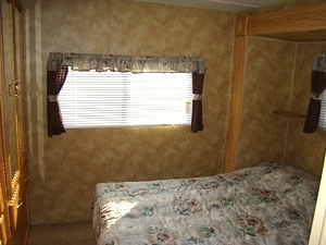 2006 KEYSTONE HORNET 27FLDS 29FT 2 SLIDE CAMPER FOR SALE