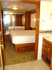 2004 TRADEWINDS BY NATIONAL RV 39FT 2 SLIDE MOTORHOME FOR SALE MODEL 7395 LTC