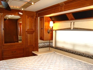 2005 AMERICAN EAGLE FOR SALE 40FT 3-SLIDE.MODEL 40J