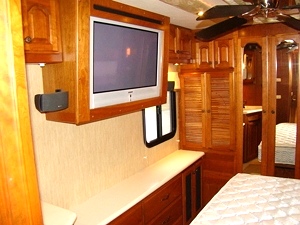 2005 AMERICAN EAGLE FOR SALE 40FT 3-SLIDE.MODEL 40J