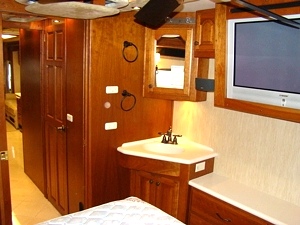 2005 AMERICAN EAGLE FOR SALE 40FT 3-SLIDE.MODEL 40J