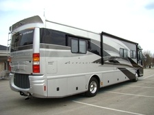 2005 FLEETWOOD REVOLUTION 40 FT 2-SLIDE CLASS A DIESEL MOTORHOME