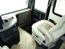 2005 FLEETWOOD REVOLUTION 40 FT 2-SLIDE CLASS A DIESEL MOTORHOME