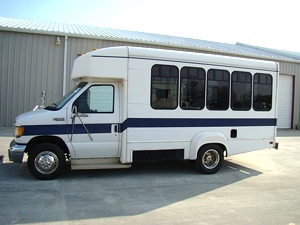 2002 GOSHEN COACH PASSENGER BUS FOR SALE