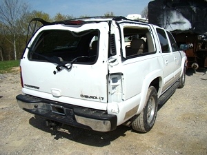 2002 CHEVROLET SUBURBAN LT 4X4 SELL WHOLE OR SELL USED PARTS