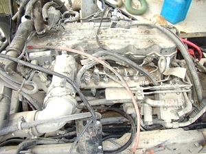 CUMMINS 300 HP ISB 5.9 DIESEL ENGINE 2003 COMPLETE FOR SALE. 