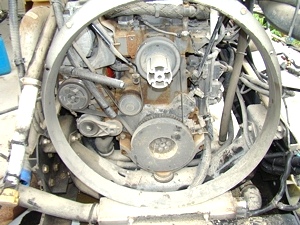 CUMMINS 300 HP ISB 5.9 DIESEL ENGINE 2003 COMPLETE FOR SALE. 