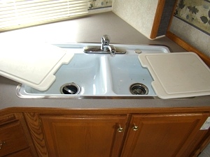 2003 Wilderness Fifthwheel 33 FT 3-Slide Used For Sale