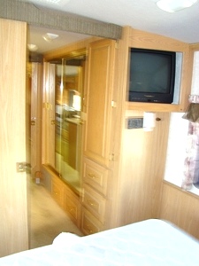 2000 FLEETWOOD BOUNDER 39Z DIESEL 39FT 1 SLIDE