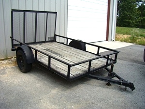 2004 TRAILER 6 FT X 10FT LONG WITH FOLD DOWN REAR GATE / RAMP FOR SALE 