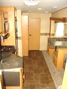 2011 North Trail 28BH Fifth Wheel by Heartland RV w/Rear Bunk Beds