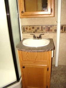 2011 North Trail 28BH Fifth Wheel by Heartland RV w/Rear Bunk Beds