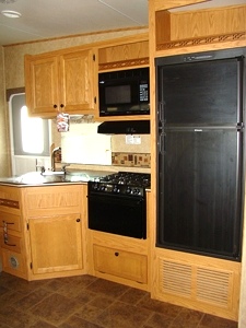 2011 North Trail 28BH Fifth Wheel by Heartland RV w/Rear Bunk Beds