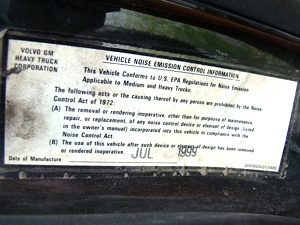 1999 VOLVO SEMI TRACTOR PARTS FOR SALE