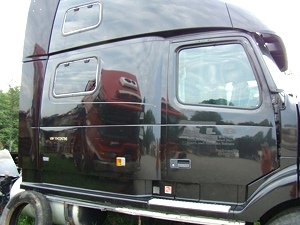 1999 VOLVO SEMI TRACTOR PARTS FOR SALE
