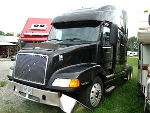 1999 VOLVO SEMI TRACTOR PARTS FOR SALE
