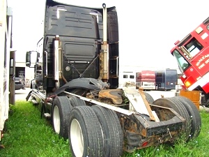 1999 VOLVO SEMI TRACTOR PARTS FOR SALE