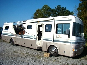 USED MOTORHOME PARTS 2003 FLEETWWOD BOUNDER 39 Z DIESEL