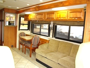 2008 MONACO KNIGHT MOTORHOME MODEL 38PDQ FOR SALE